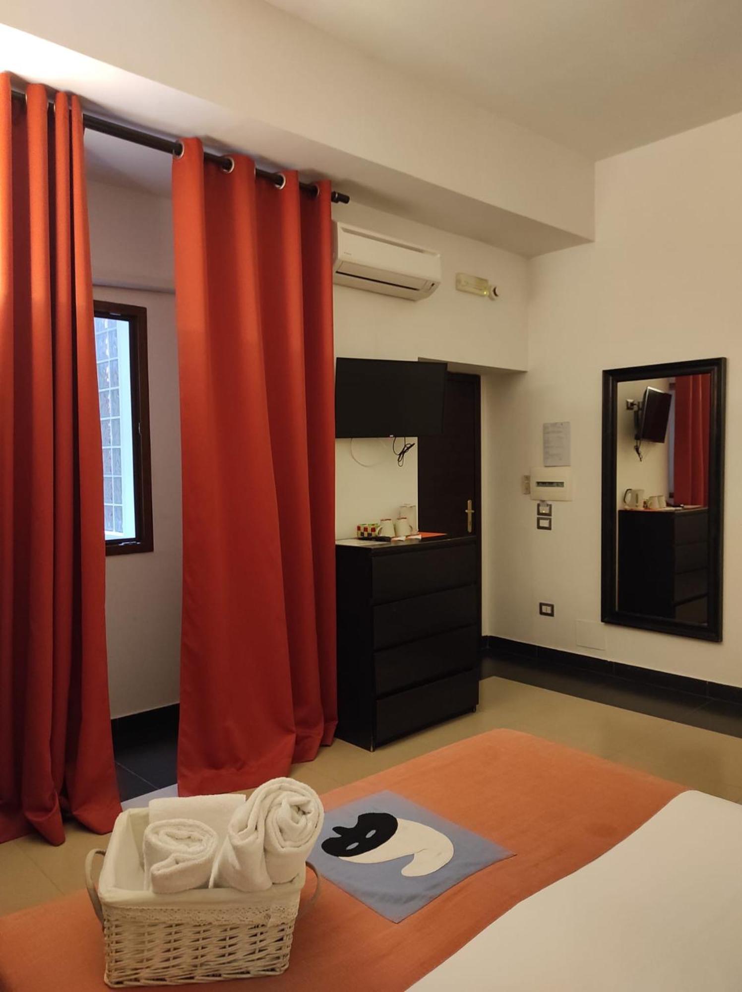 Hotel Plebiscito Aparthotel Napoli Exterior foto