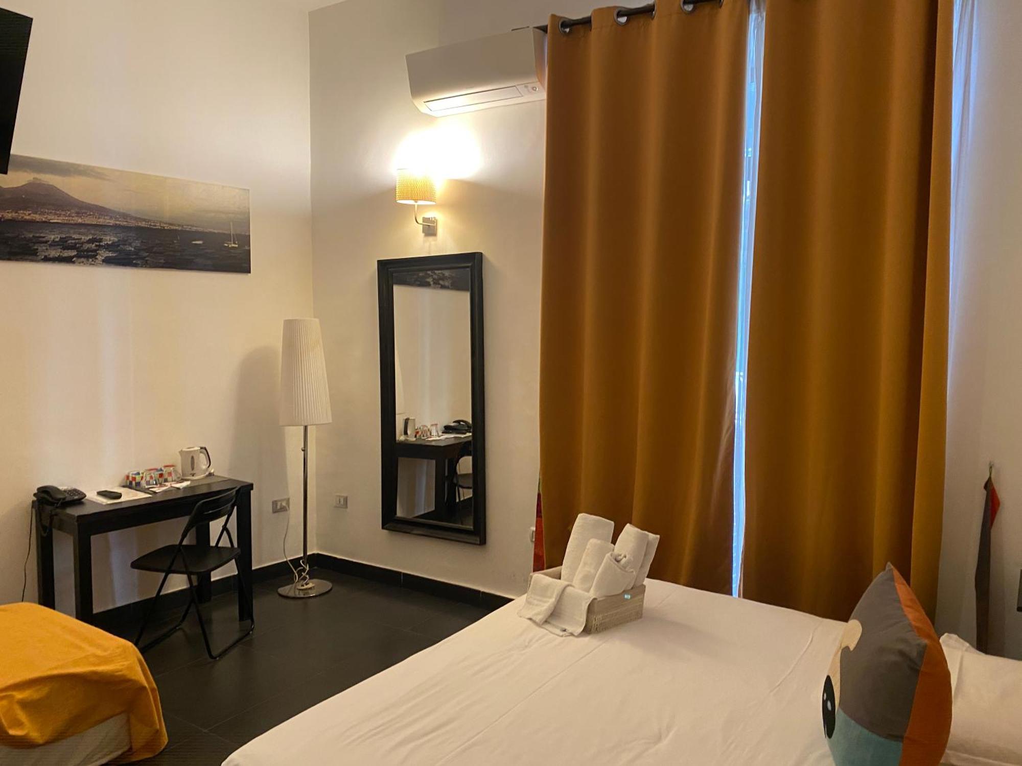 Hotel Plebiscito Aparthotel Napoli Exterior foto