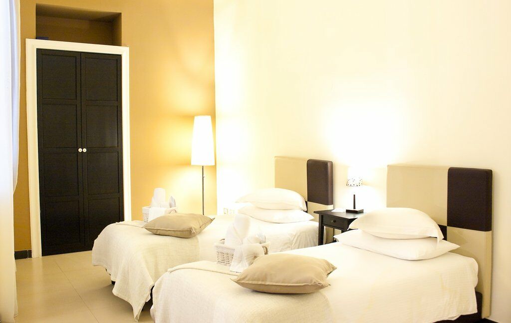 Hotel Plebiscito Aparthotel Napoli Exterior foto